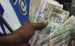Rupee trims initial losses; trades 4 paise lower