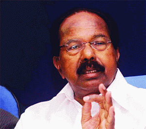 Moily defends his decision to allow field trials of GM crops