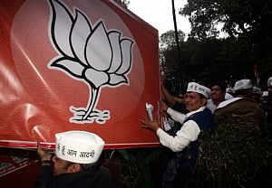 Election officer slaps notice on AAP over Tuesday's incident
