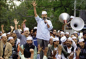 Unfazed Kejriwal fires yet another salvo at media