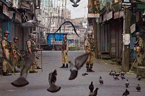 Curfew on in Kashmir, Srinagar tense