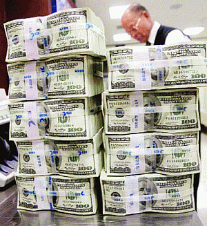 Abu Dhabi extends period of $20 bn loans to Dubai