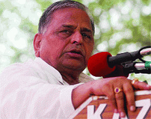 Mulayam to fight from two seats like NaMo