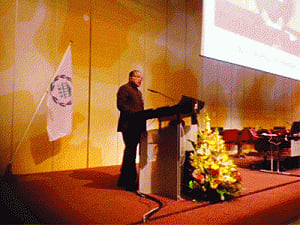 Adopt Gandhian method of non-violence: Kurien