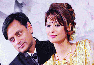Sunanda's death haunts Tharoor on poll scene