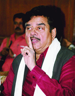 It's Shotgun vs AAP's Praveen in Patna Sahib