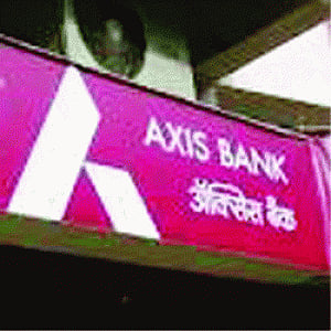 Axis Bank stake sale today, price band at Rs1290-1357