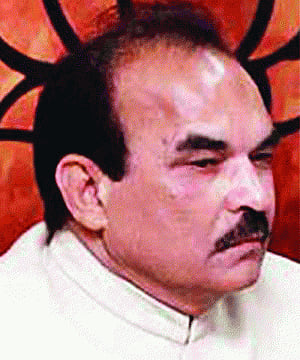 After Congress warning, Mahan Dal is in dilemma over fielding DP Yadav
