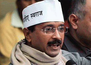 AAP sacks two leaders for demanding money