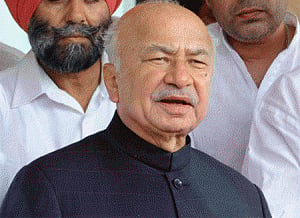 Arrests of terrorists big success: Shinde