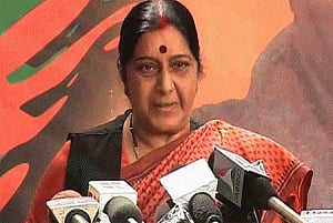 Digvijay a better PM candidate than Rahul, says Sushma