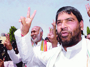 Rabri calls brother Sadhu a 'dushman'