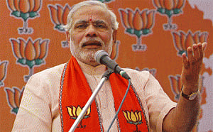 Modi rakes up Italian Marines issue, slams Sonia