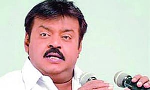 Vijayakanth seeks votes for Modi