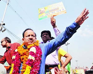 BJP manifesto pledges Delhiites right of way to road