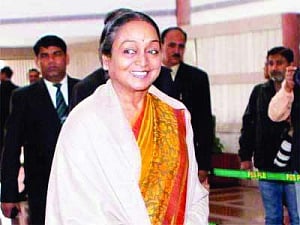 JD(U) pitches ex-babu against  Meira Kumar