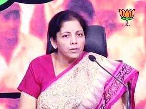 'Cong dodging queries on key issues'