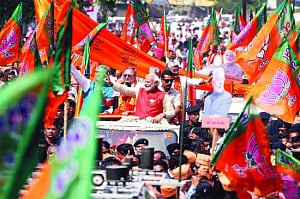 Parties vie for Muslim support, clerics wedge rift in UP votes
