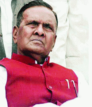 EC notice to Beni for remarks against Modi
