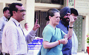 High turnout augurs change in Delhi?