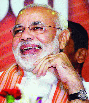 Congress complains to EC on Modi's marital status issue