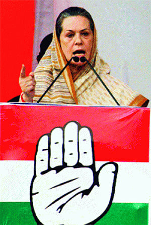 Sonia slams Naveen on plight of farmers, tribals, women