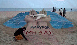 Searchers fail to find any confirmed clues about missing plane