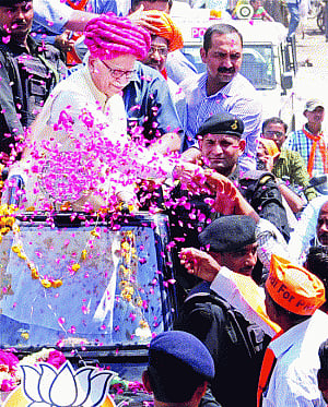Grand welcome for Advani's roadshow