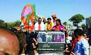 Modi wave makes Jr Advani's campaign job easier