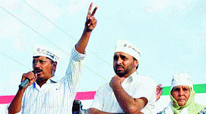 Kejriwal to file papers from Varanasi today
