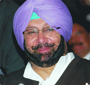 None but Gandhis entitled to 'stoop to any level': Jaitley
