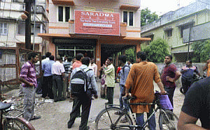Mamata, Buddhadeb spar over Saradha scam