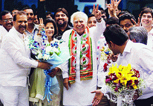 BJP accuses Sibal of 'fraud' on EC