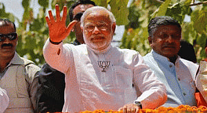 Modi criticises Shinde on Dawood issue, Cong brushes it aside