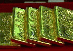 Gold snaps four-day rising streak on profit-selling