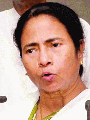 Bengal model better than Gujarat one, says Mamata