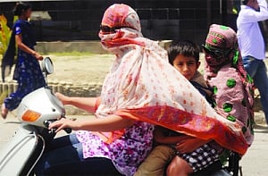 Helmets for women pillion riders in city get a head start
