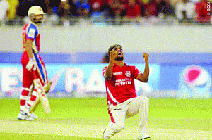 High five for kings Xi
