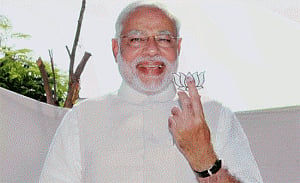 EC asks Gujarat administration to file complaint/FIR against Modi