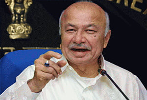 Shinde slams Modi for attacking individuals