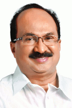 Govt website displays Min's photo despite EC ban