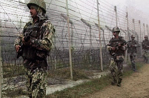 Pakistan violates ceasefire, opens unprovoked firing