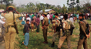 locals refuse to bury dead till Gogoi visits them