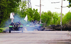 Fighting in east Ukraine kills 4 troops, wounds 30