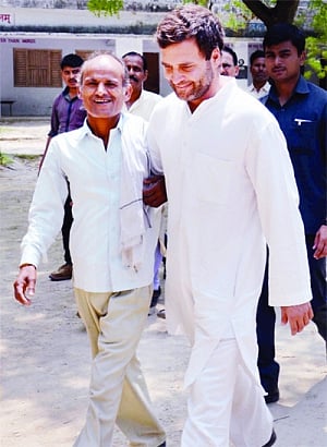 RaGa in Amethi on polling day for first time in 10 yrs