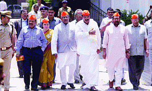 BJP ends dharna against EC in Varanasi
