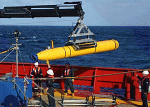 Mini-sub set to re-launch underwater scouring for MH370