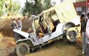 Seven policemen killed in Naxal attack