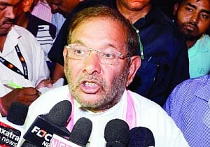 Nitish-lalu believe in caste politics: Sharad Yadav