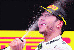 Pole to podium: Hamilton wins 4th straight race